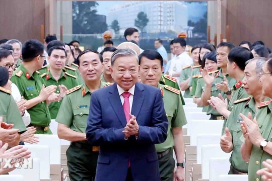 Gắn kết chặt chẽ học tập, làm theo Bác với xây dựng lực lượng Công an nhân dân