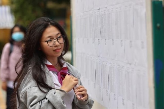 Gần 20 đại học ở Hà Nội bắt đầu nhận hồ sơ xét tuyển