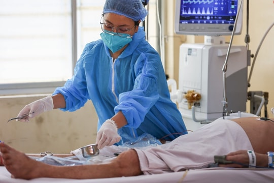 Ca Covid-19 tại Hà Nội, TP Hồ Chí Minh tăng