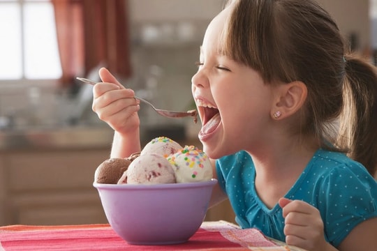 Lợi ích bất ngờ của việc ăn kem khi bị ốm