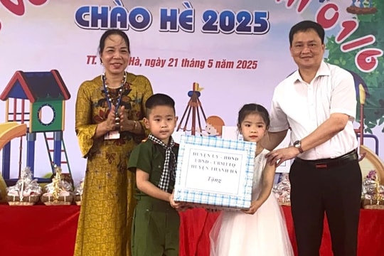 Thanh Hà thăm, tặng quà 100 trẻ em nhân dịp Ngày Quốc tế thiếu nhi 1/6