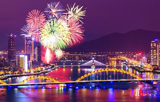 'Cháy vé' chỗ ngồi ngắm pháo hoa Đà Nẵng, giá tới 3 triệu đồng/người