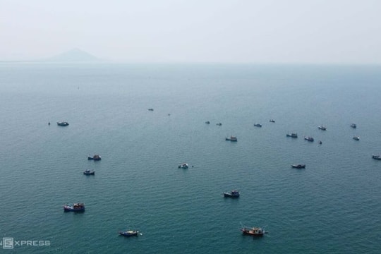 Chìm tàu ở Vũng Áng, 10 người mất tích