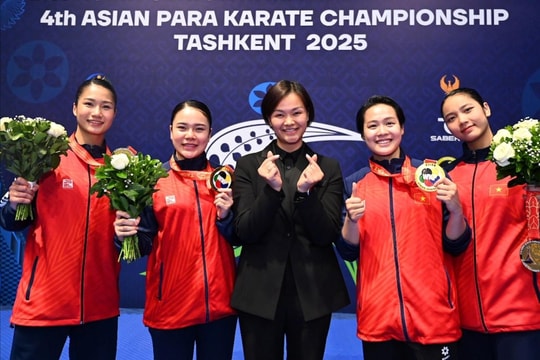 8 nữ võ sĩ Việt Nam giành 3 huy chương vàng karate châu Á