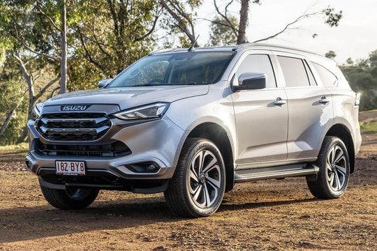 Loạt xe SUV 7 chỗ đua nhau giảm giá cả trăm triệu cuối tháng 5