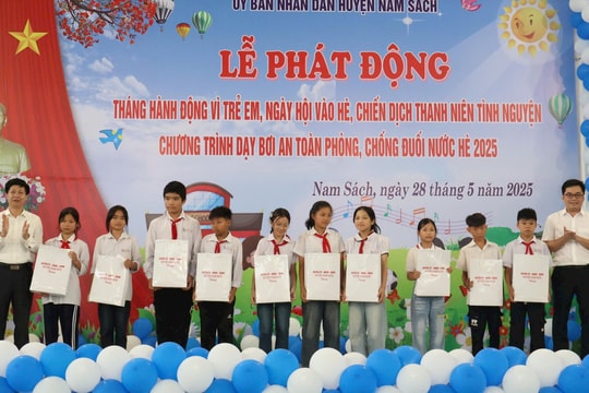Trên 1.000 trẻ em Nam Sách đăng ký tham gia chương trình dạy bơi an toàn