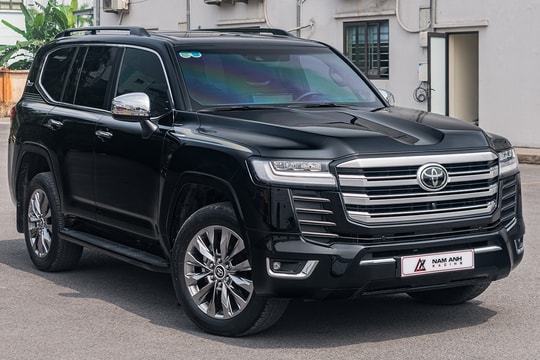 Tốn nửa tỷ độ MBS cho Toyota Land Cruiser, chủ xe vẫn tiết kiệm được 2 tỷ