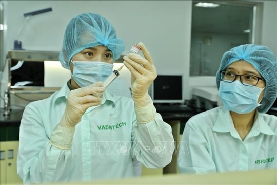 Phấn đấu đến 2030 làm chủ được công nghệ sản xuất 15 loại vaccine cho tiêm chủng