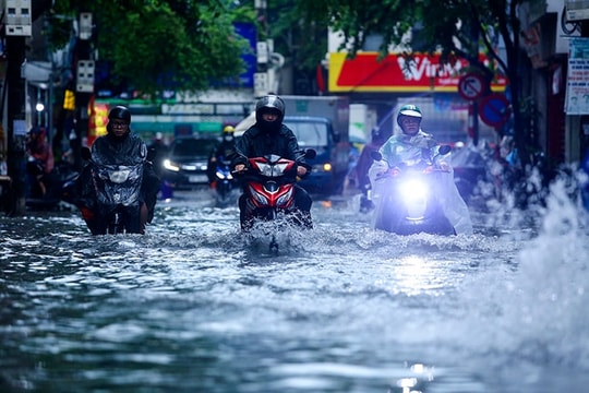 Mưa lớn diện rộng, nguy cơ lũ quét, sạt lở đất và ngập úng nhiều khu vực