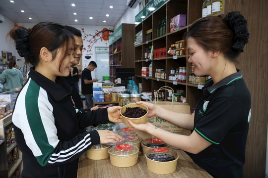 Đồ ‘diệt sâu bọ’ đắt hàng