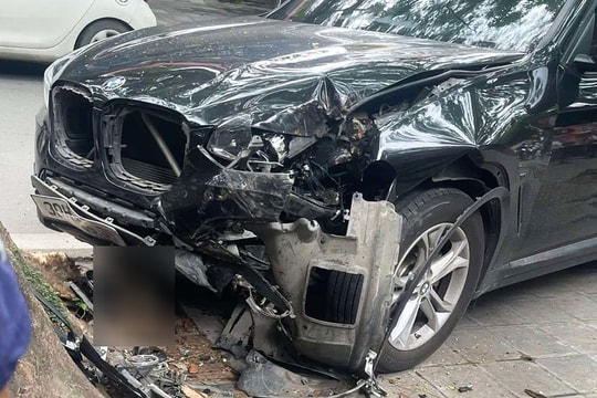Nữ sinh Hà Nội bị đứt lìa chân sau va chạm với xe BMW