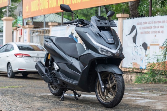 Honda PCX 160 RoadSync giá hơn 90 triệu đồng tại Việt Nam