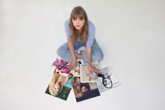 Taylor Swift mua lại toàn bộ bản quyền nhạc của cô