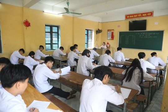 Lần đầu công an cấp xã chịu trách nhiệm chính trong bảo đảm an toàn các kỳ thi năm học 2025 - 2026