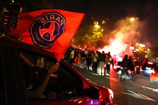 2 người chết, hơn 550 người bị bắt trong lễ mừng chiến thắng của PSG