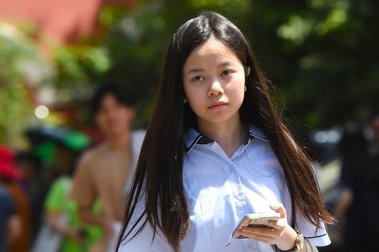 Đề thi và đáp án môn tiếng Anh vào lớp 10 Trường THPT chuyên Khoa học tự nhiên năm 2025