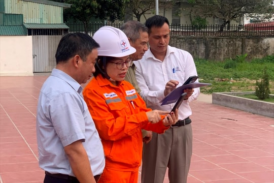 Giá điện tăng, người thuê trọ thêm lo lắng