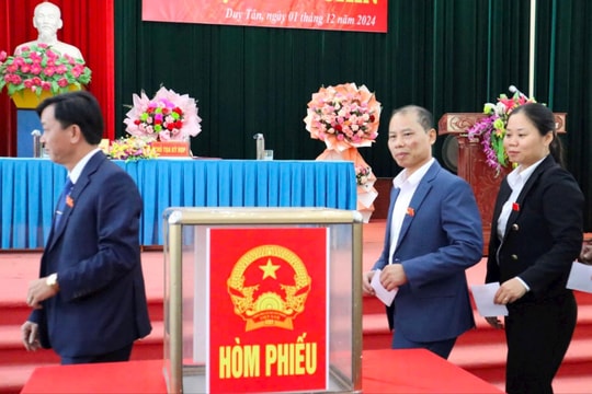 Định hướng phương án sắp xếp cán bộ, công chức UBND cấp xã mới ở Hải Dương