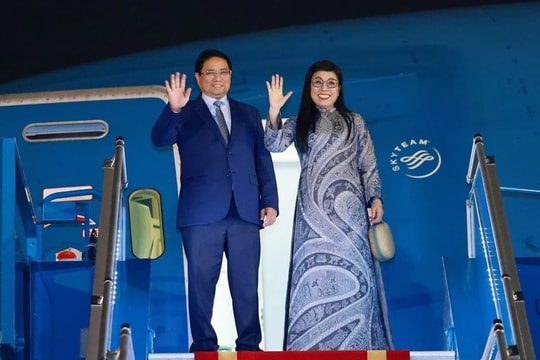 Thủ tướng Phạm Minh Chính lên đường bắt đầu chuyến công tác tại châu Âu