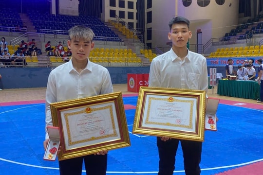 Hai vận động viên pencak silat Hải Dương được trao Huân chương Lao động