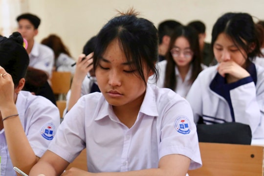 Bất ngờ bỏ khối C00 - quyết định bất cận nhân tình