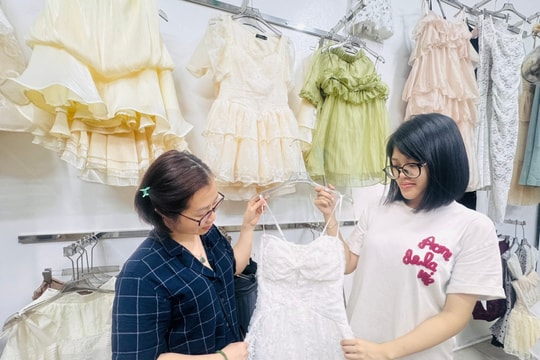 Sôi động dịch vụ cho thuê trang phục ở Hải Dương