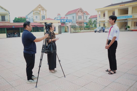 Con chữ mang tấm lòng