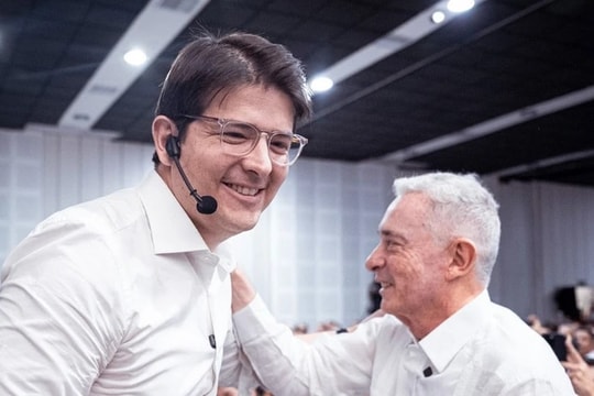Ứng cử viên Tổng thống Colombia Miguel Uribe bị bắn trọng thương
