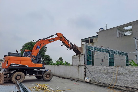 Cẩm Giàng cưỡng chế, buộc hộ vi phạm về đất khắc phục hậu quả