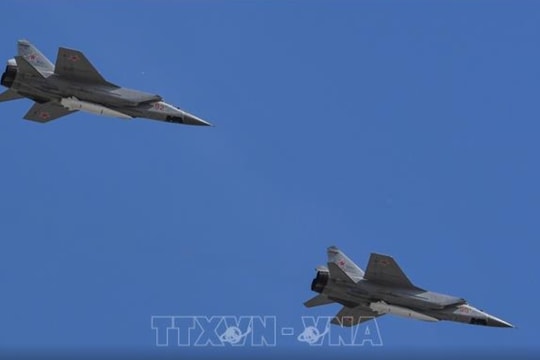 Ukraine lại tấn công sân bay Nga, làm hư hại hai chiến đấu cơ hiện đại