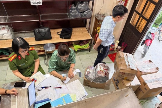 Phát hiện cơ sở 'phù phép' đậu tương, hạt bắp thành cà phê xay ở Huế