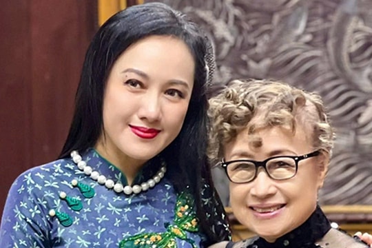 MC Hoài Anh hội ngộ giọng đọc huyền thoại Kim Tiến