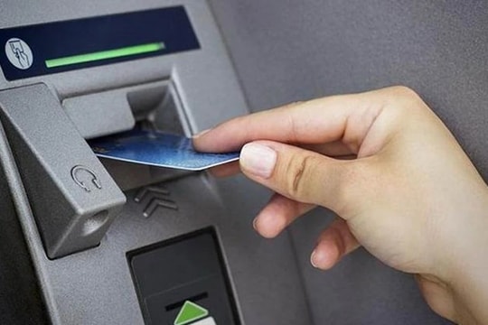 Thẻ ATM từ chính thức bị 'khóa cửa' từ 1/7/2025