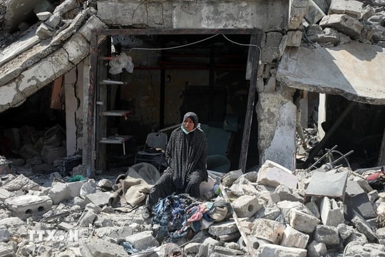 Israel tấn công Dải Gaza khiến 60 người dân Palestine thiệt mạng