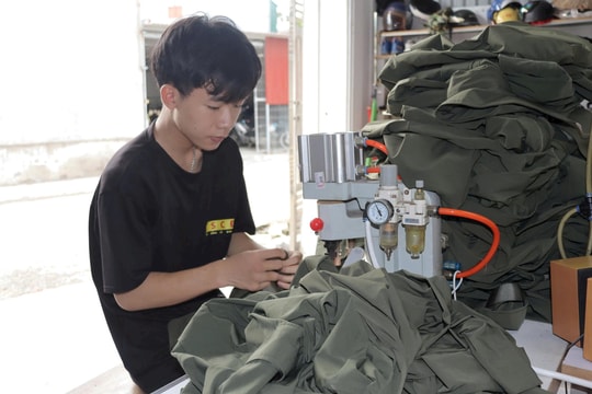 Giúp đỡ nam sinh mồ côi ở Trường THPT Thanh Bình (Thanh Hà) thực hiện ước mơ vào đại học