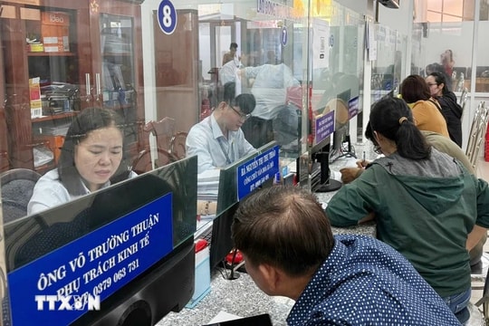 Bộ Chính trị yêu cầu đưa vào hoạt động đồng thời cấp tỉnh, cấp xã từ ngày 1/7