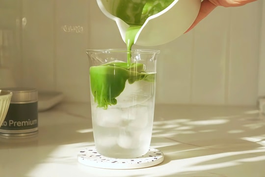 Gen Z chống lão hóa bằng matcha tự pha