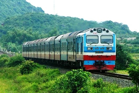 Vietnam-China cross-border passenger trains resume operation