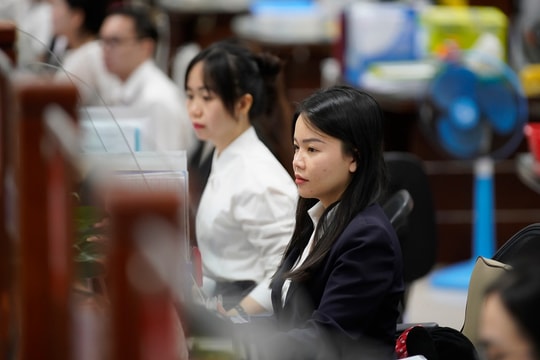 Nghỉ hưu trước tuổi do tinh giản biên chế có thể nhận hai khoản trợ cấp
