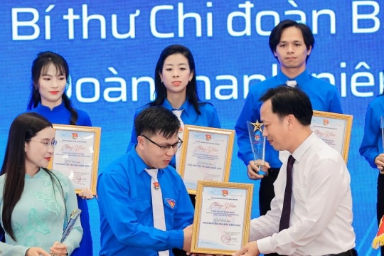 Tuyên dương 50 nhà báo trẻ tiêu biểu dịp 100 năm Ngày Báo chí cách mạng Việt Nam
