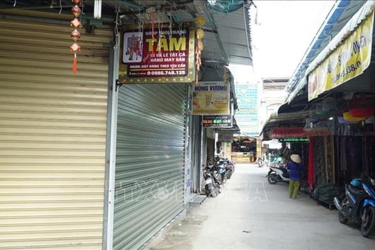 Hơn 5.500 cửa hàng đóng cửa trong đợt cao điểm chống buôn lậu, hàng giả