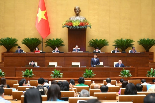 Bộ trưởng Tài chính trả lời 'vì sao có tiền mà không tiêu được'