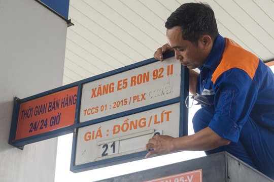 Ngày mai, giá xăng dầu có thể tiếp tục tăng trước khi nghỉ Tết