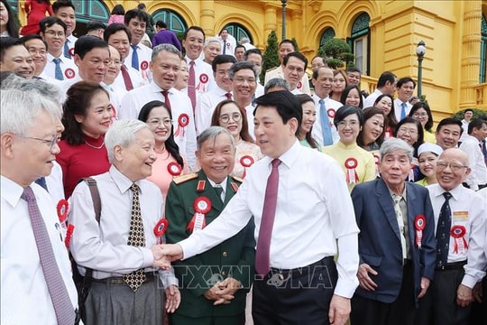 Báo chí phải luôn là người đồng hành tỉnh táo và tin cậy trong hành trình cùng đất nước bước vào kỷ nguyên mới