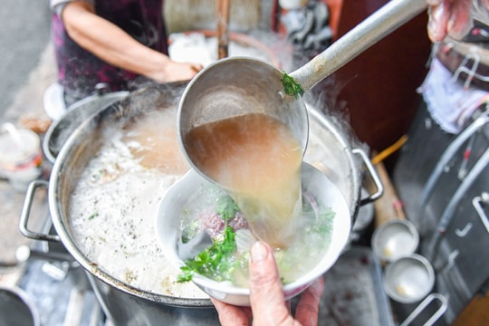 3 năm liền được Michelin Guide vinh danh, 4 quán phở ở Hà Nội vẫn gây tranh cãi