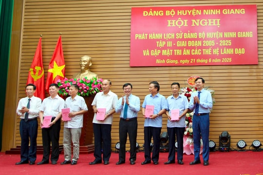 Ninh Giang xuất bản hơn 300 cuốn Lịch sử Đảng bộ huyện tập III, giai đoạn 2005 - 2025