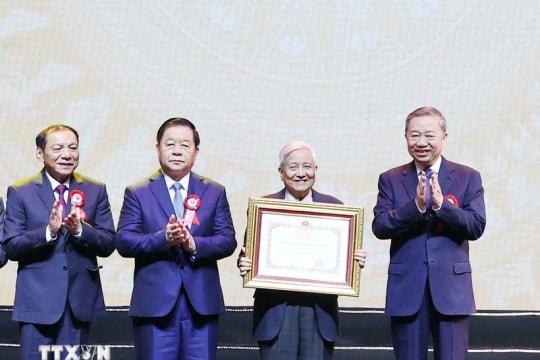 Lễ kỷ niệm trọng thể 100 năm Ngày báo chí cách mạng Việt Nam