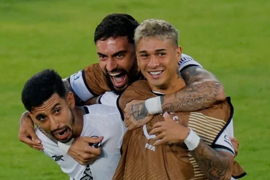 Cả 4 câu lạc bộ Brazil dẫn đầu bảng FIFA Club World Cup