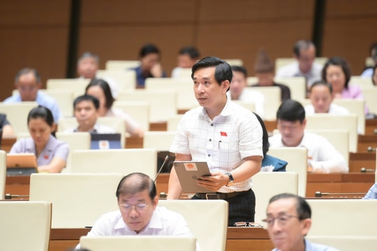 Đề xuất áp dụng nhập làn theo quy tắc 'dây kéo áo' để giảm ùn tắc giao thông