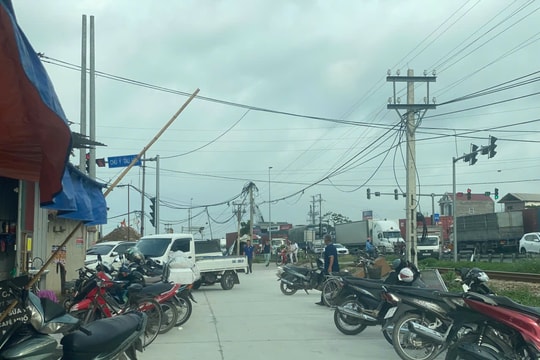 Lấn chiếm lòng đường ở Kim Thành chỉ vì… bát phở sáng